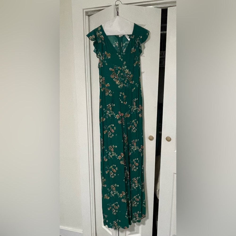 Green floral romper. Cotton. Xhilaration. Large